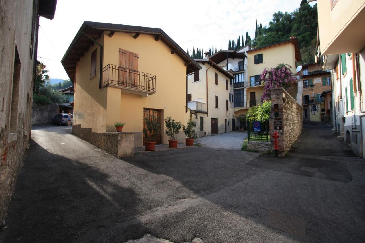 Casa Marsilva - Holiday Apartment With Roof Terrace, Near The Lake Toscolano Maderno Eksteriør billede